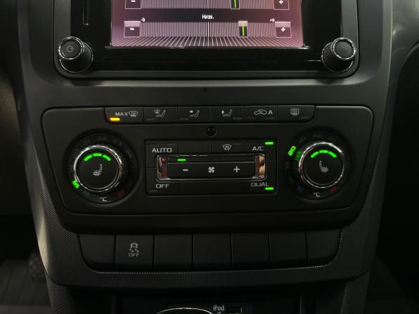 Skoda Yeti I Рестайлинг с пробегом 2017 года, цена 1 195 000 рублей, 168151 км, внедорожник, Автокод Объявления