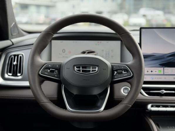 Geely Monjaro I Рестайлинг 2 (China Market) с пробегом 2026 года, цена 4 200 000 рублей, 25 км, внедорожник, Автокод Объявления