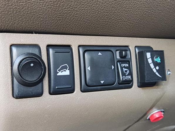 Nissan Pathfinder III с пробегом 2006 года, цена 750 000 рублей, 308958 км, внедорожник, Автокод Объявления