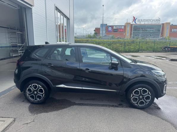 Renault Kaptur I Рестайлинг с пробегом 2021 года, цена 1 685 000 рублей, 65620 км, внедорожник, Автокод Объявления