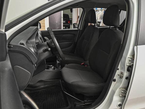 Renault Sandero II Рестайлинг с пробегом 2018 года, цена 854 000 рублей, 169648 км, хэтчбек, Автокод Объявления