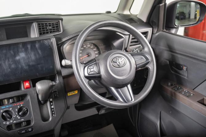 Toyota Roomy I с пробегом 2018 года, цена 979 000 рублей, 125000 км, микровэн, Автокод Объявления