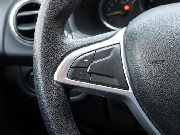 Renault Sandero II Рестайлинг с пробегом 2019 года, цена 1 350 000 рублей, 52975 км, хэтчбек, Автокод Объявления