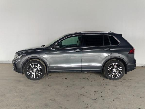 Volkswagen Tiguan II Рестайлинг с пробегом 2021 года, цена 3 350 000 рублей, 51177 км, внедорожник, Автокод Объявления