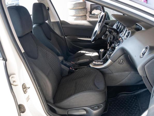 Peugeot 308 I Рестайлинг с пробегом 2011 года, цена 695 000 рублей, 146185 км, хэтчбек, Автокод Объявления
