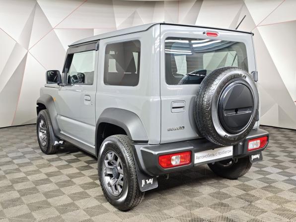 Suzuki Jimny IV с пробегом 2024 года, цена 3 650 000 рублей, 6018 км, внедорожник, Автокод Объявления