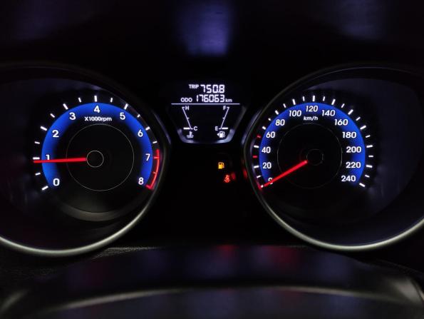 Hyundai Elantra V (MD) с пробегом 2012 года, цена 960 000 рублей, 176000 км, седан, Автокод Объявления
