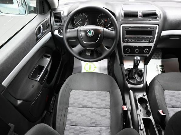 Skoda Octavia II (A5) Рестайлинг с пробегом 2009 года, цена 655 000 рублей, 261534 км, лифтбек, Автокод Объявления