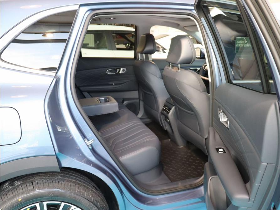 Geely EX5 EM-i Москва  - изображение 8