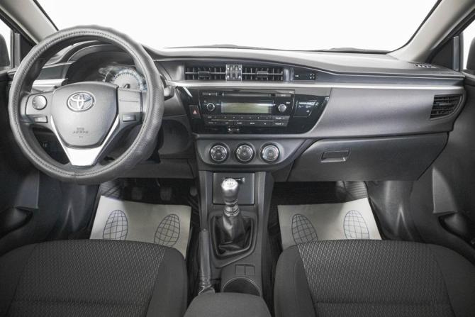Toyota Corolla XI (E160 E170 E180) с пробегом 2013 года, цена 1 699 000 рублей, 118773 км, седан, Автокод Объявления