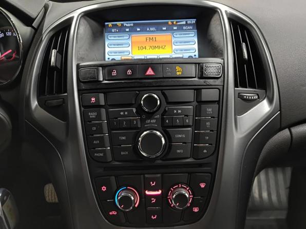 Opel Astra J Рестайлинг с пробегом 2012 года, цена 900 000 рублей, 129425 км, хэтчбек, Автокод Объявления
