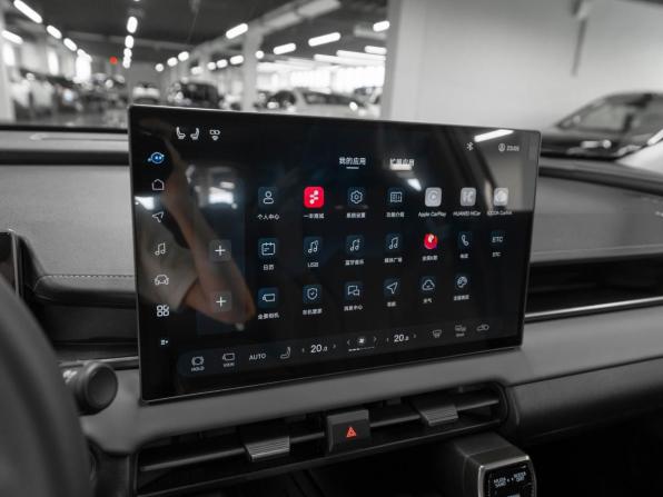 Toyota RAV4 VI (XA60) с пробегом 2026 года, цена 4 200 000 рублей, 23 км, внедорожник, Автокод Объявления