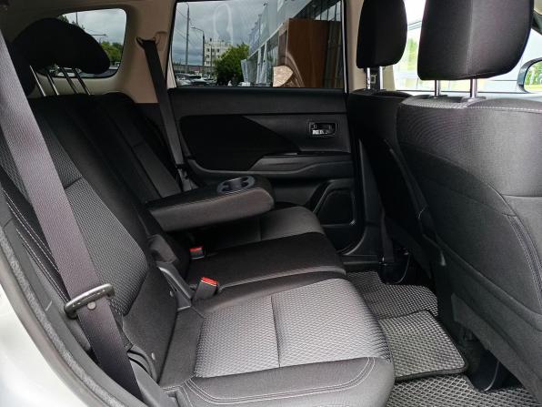 Mitsubishi Outlander III Рестайлинг 3 с пробегом 2019 года, цена 2 198 000 рублей, 81000 км, внедорожник, Автокод Объявления