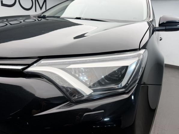 Toyota RAV4 IV (XA40) Рестайлинг с пробегом 2018 года, цена 2 561 000 рублей, 84805 км, внедорожник, Автокод Объявления