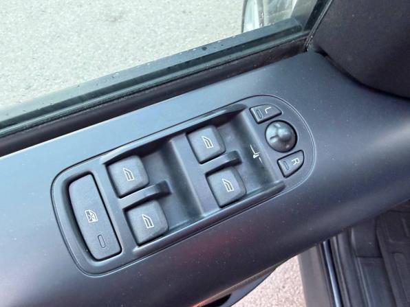 Land Rover Freelander II Рестайлинг с пробегом 2011 года, цена 1 130 000 рублей, 206000 км, внедорожник, Автокод Объявления