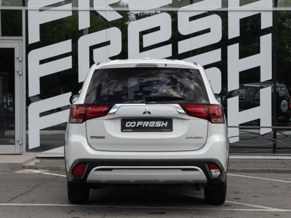 Mitsubishi Outlander III Рестайлинг 3 с пробегом 2020 года, цена 2 197 000 рублей, 115597 км, внедорожник, Автокод Объявления