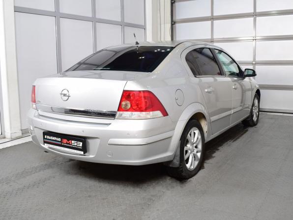 Opel Astra H Рестайлинг с пробегом 2012 года, цена 649 999 рублей, 297444 км, седан, Автокод Объявления