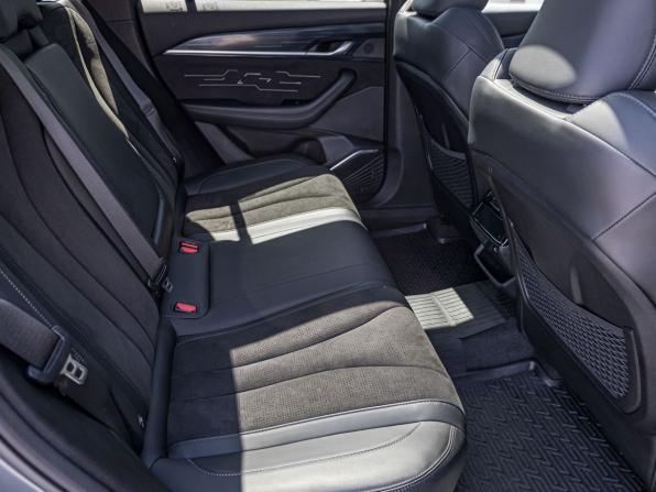 Geely Monjaro I с пробегом 2024 года, цена 3 429 000 рублей, 58400 км, внедорожник, Автокод Объявления