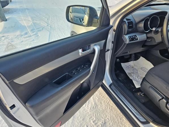 Kia Sorento II Рестайлинг с пробегом 2012 года, цена 1 615 995 рублей, 181023 км, внедорожник, Автокод Объявления