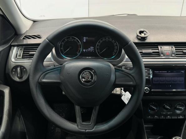 Skoda Rapid I Рестайлинг с пробегом 2018 года, цена 1 040 000 рублей, 172156 км, лифтбек, Автокод Объявления