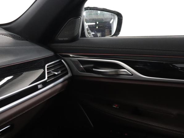 BMW 7 серии VI (G11/G12) с пробегом 2018 года, цена 5 665 990 рублей, 45790 км, седан, Автокод Объявления