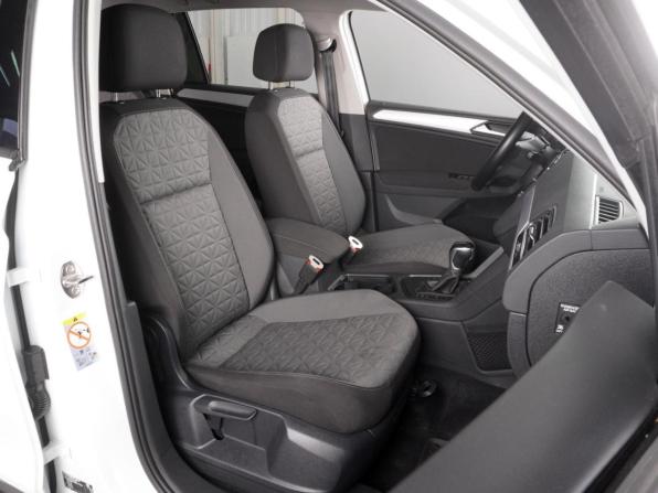 Volkswagen Tiguan II Рестайлинг с пробегом 2021 года, цена 3 086 000 рублей, 45557 км, внедорожник, Автокод Объявления