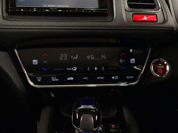 Honda Vezel I с пробегом 2016 года, цена 1 495 995 рублей, 131144 км, внедорожник, Автокод Объявления