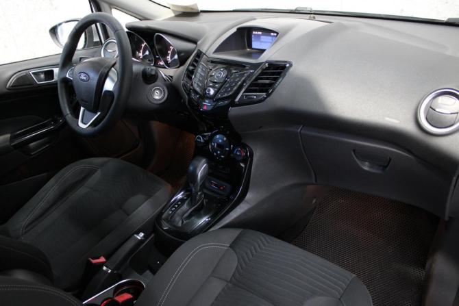 Ford Fiesta Mk6 Рестайлинг с пробегом 2015 года, цена 782 000 рублей, 132913 км, седан, Автокод Объявления