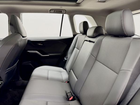 Toyota RAV4 VI (XA60) с пробегом 2026 года, цена 4 400 000 рублей, 20 км, внедорожник, Автокод Объявления