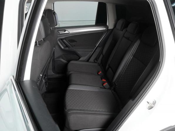 Volkswagen Tiguan II с пробегом 2018 года, цена 2 489 000 рублей, 98081 км, внедорожник, Автокод Объявления