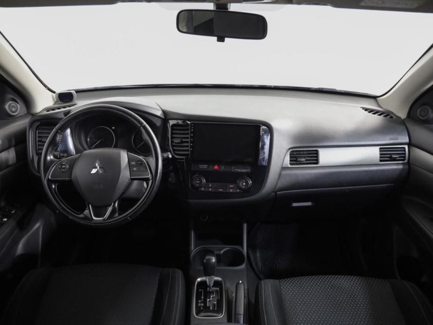 Mitsubishi Outlander III Рестайлинг 2 Санкт-Петербург  - изображение 11