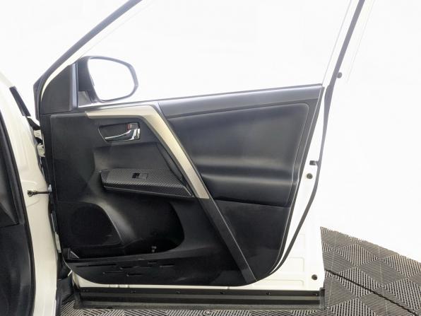 Toyota RAV4 IV (XA40) с пробегом 2015 года, цена 2 100 000 рублей, 136744 км, внедорожник, Автокод Объявления