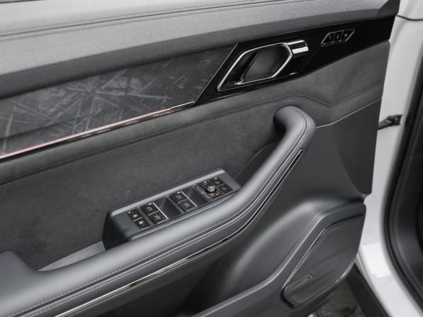 Lynk &amp; Co 09 с пробегом 2022 года, цена 4 949 000 рублей, 42443 км, внедорожник, Автокод Объявления