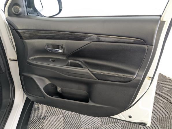 Mitsubishi Outlander III Рестайлинг 2 с пробегом 2018 года, цена 2 025 000 рублей, 202950 км, внедорожник, Автокод Объявления