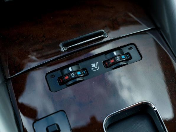 Lexus IS II Рестайлинг 2 с пробегом 2012 года, цена 2 799 000 рублей, 155553 км, кабриолет, Автокод Объявления