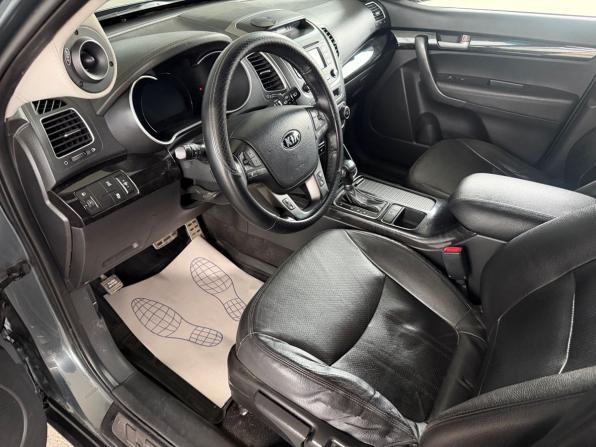 Kia Sorento II Рестайлинг с пробегом 2014 года, цена 1 750 000 рублей, 171885 км, внедорожник, Автокод Объявления