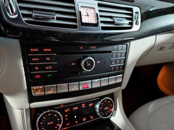 Mercedes-Benz CLS II (C218) Рестайлинг с пробегом 2015 года, цена 2 400 000 рублей, 221827 км, универсал, Автокод Объявления