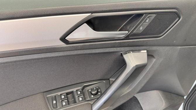 Volkswagen Tiguan II с пробегом 2020 года, цена 2 355 000 рублей, 119029 км, внедорожник, Автокод Объявления