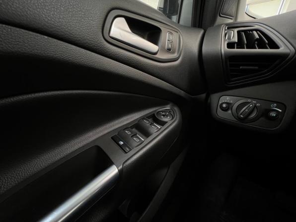 Ford Kuga II Рестайлинг с пробегом 2018 года, цена 1 700 000 рублей, 113000 км, внедорожник, Автокод Объявления