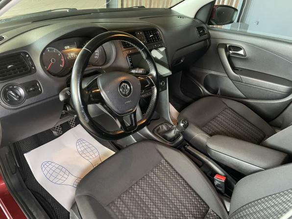 Volkswagen Polo V Рестайлинг с пробегом 2016 года, цена 899 000 рублей, 211802 км, седан, Автокод Объявления