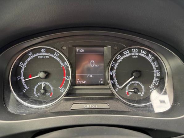Skoda Rapid I Рестайлинг с пробегом 2019 года, цена 1 099 000 рублей, 172000 км, лифтбек, Автокод Объявления