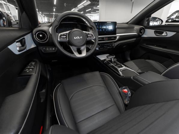 Kia K3 II (China Market) Рестайлинг с пробегом 2025 года, цена 2 575 000 рублей, 70 км, седан, Автокод Объявления