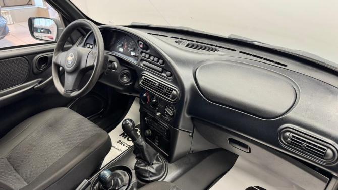 Chevrolet Niva I Рестайлинг с пробегом 2011 года, цена 399 000 рублей, 130000 км, внедорожник, Автокод Объявления