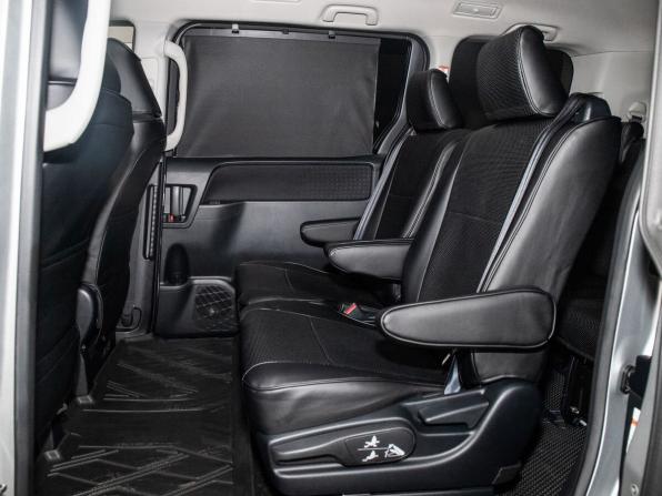 Toyota Voxy III (R80) с пробегом 2014 года, цена 1 899 500 рублей, 103709 км, минивэн, Автокод Объявления