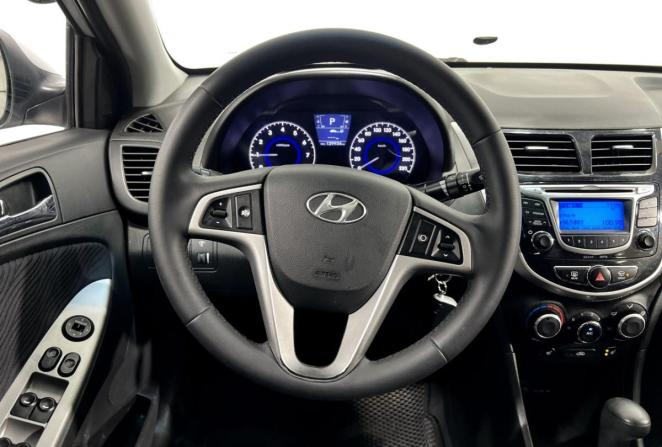 Hyundai Solaris I с пробегом 2014 года, цена 950 000 рублей, 129934 км, седан, Автокод Объявления