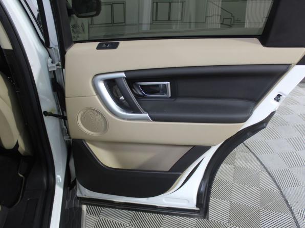 Land Rover Discovery Sport I с пробегом 2018 года, цена 1 999 000 рублей, 181000 км, внедорожник, Автокод Объявления
