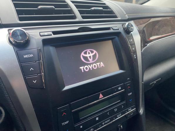 Toyota Camry VII (XV50) Рестайлинг 2 с пробегом 2018 года, цена 2 350 000 рублей, 157863 км, седан, Автокод Объявления