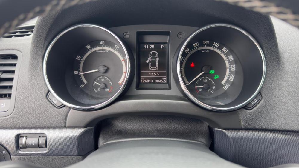 Skoda Yeti I Рестайлинг Ростов-на-Дону  - изображение 15