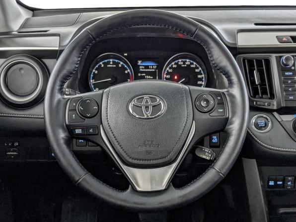 Toyota RAV4 IV (XA40) Рестайлинг с пробегом 2018 года, цена 2 800 000 рублей, 51388 км, внедорожник, Автокод Объявления