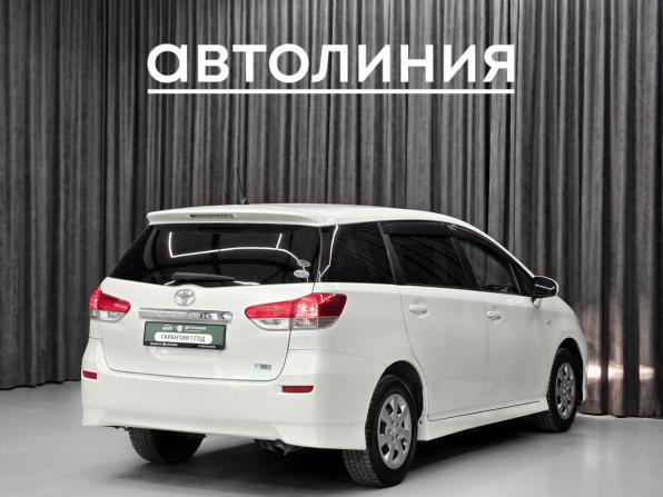 Toyota Wish II с пробегом 2010 года, цена 1 050 000 рублей, 240000 км, минивэн, Автокод Объявления